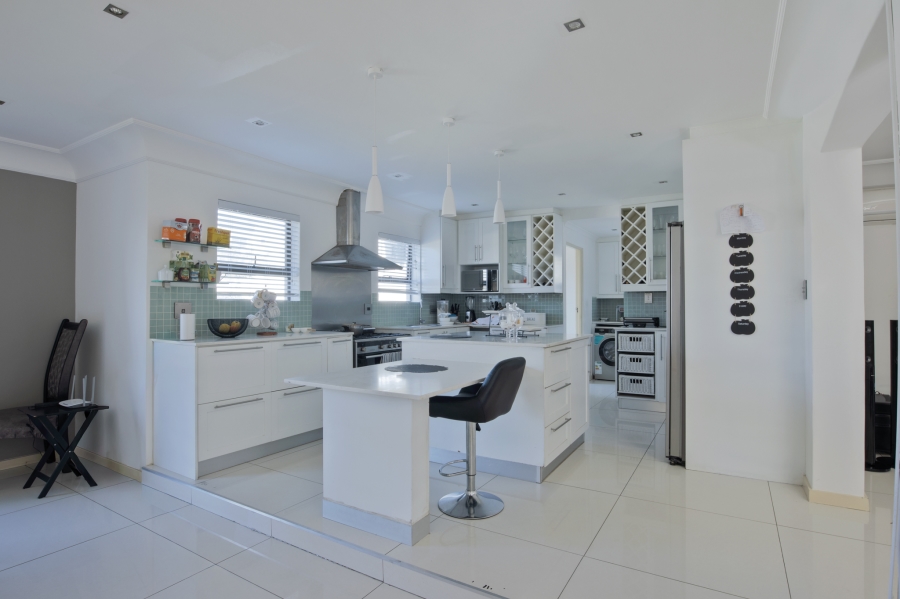 5 Bedroom Property for Sale in Big Bay Western Cape